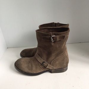 ZIGI girl | Chilly Distressed Suede Moto Ankle Boot. Size 9